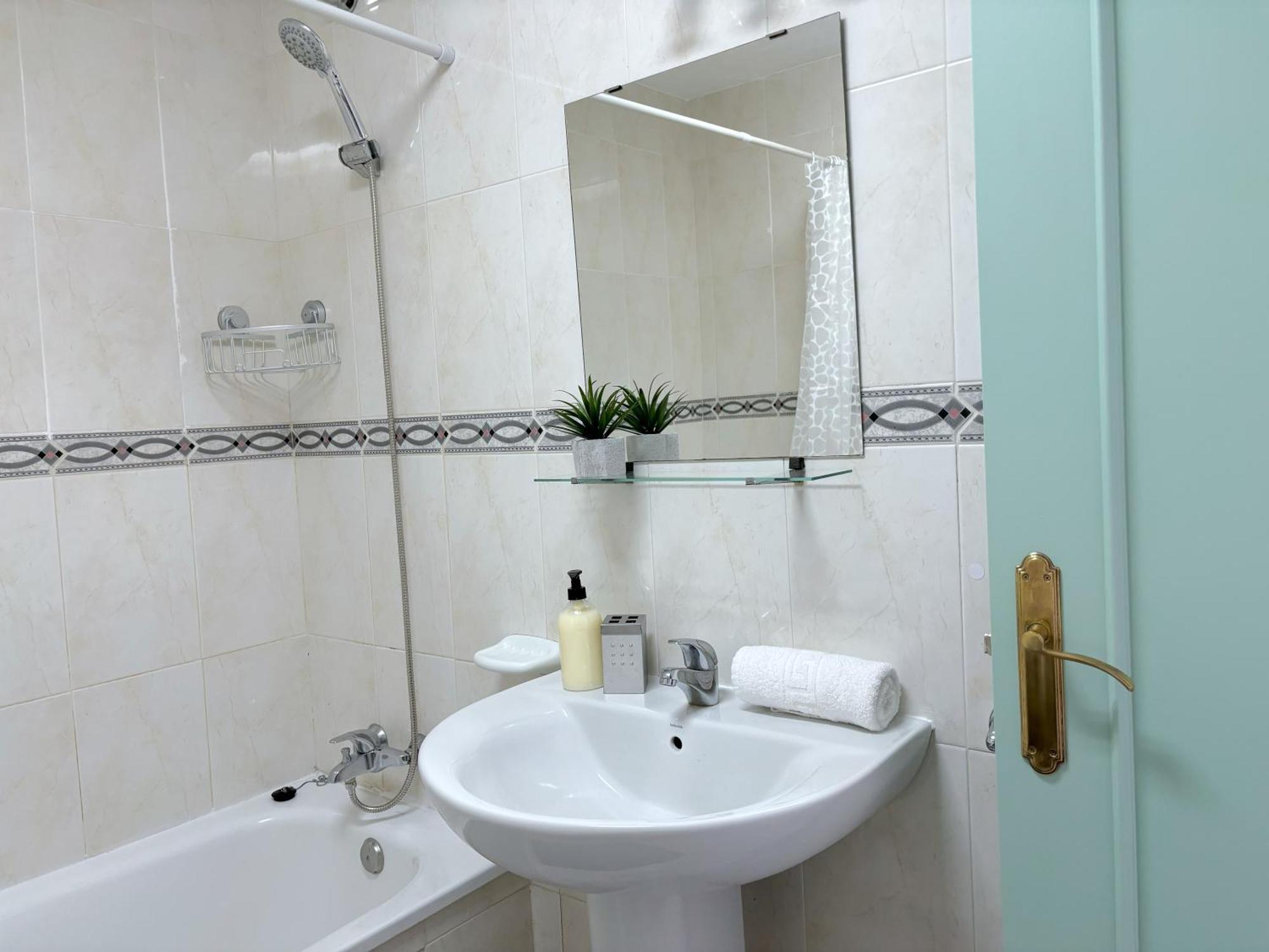 Urb Colina Park Con Piscina Apartamento *