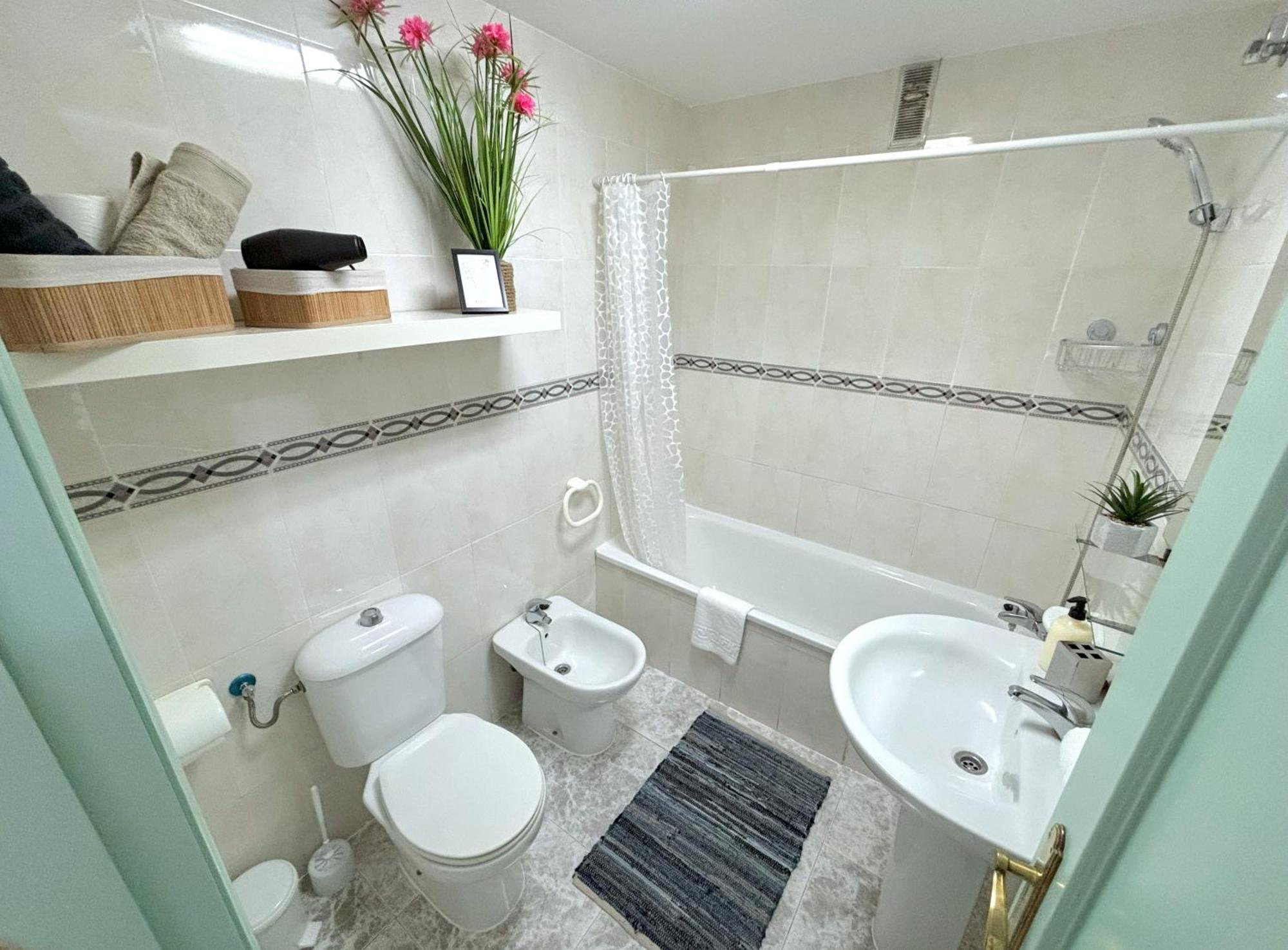 Urb Colina Park Con Piscina Apartamento